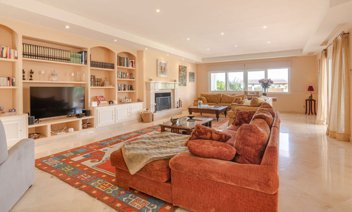 Image No.6-6 Bed Villa for sale