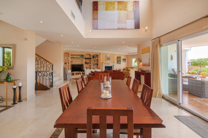 Image No.9-6 Bed Villa for sale