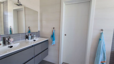 12-53013098fcab6c38b1379cd33298e050