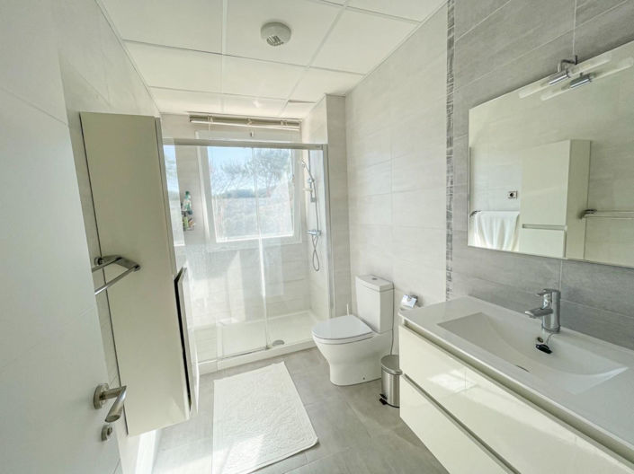 Image No.7-4 Bed Villa for sale