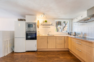 10-bb915d1cb19341576dcdc994b81ab9c5