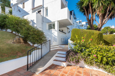 15-11d12f2f454f2f5e9b981fdd8b901d51