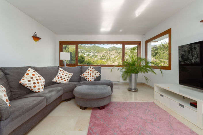 Image No.10-5 Bed Villa for sale