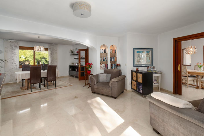 Image No.14-5 Bed Villa for sale