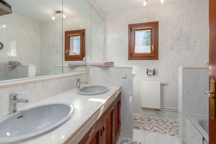 Image No.24-5 Bed Villa for sale