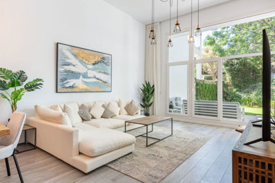 12-53013098fcab6c38b1379cd33298e050