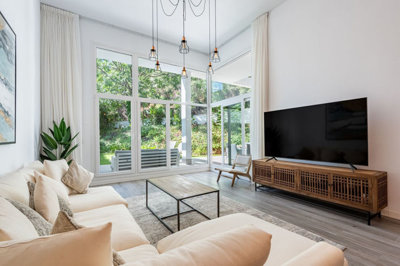 13-5fd73dea700db77384c091ca9818b1a9