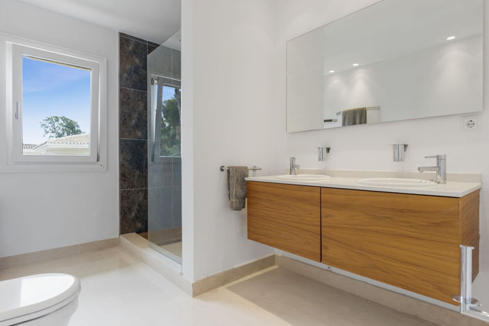 Image No.45-Villa de 7 chambres à vendre à Malaga