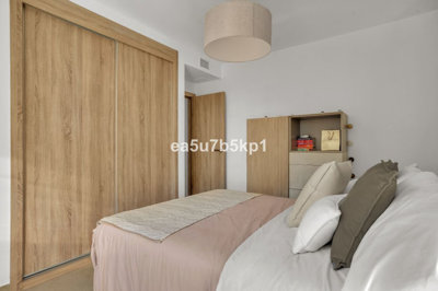 10-bb915d1cb19341576dcdc994b81ab9c5