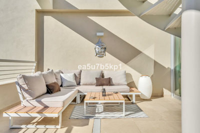 12-53013098fcab6c38b1379cd33298e050