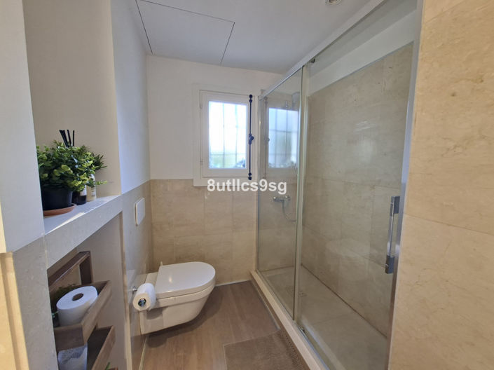 Image No.33-3 Bed Apartment for sale