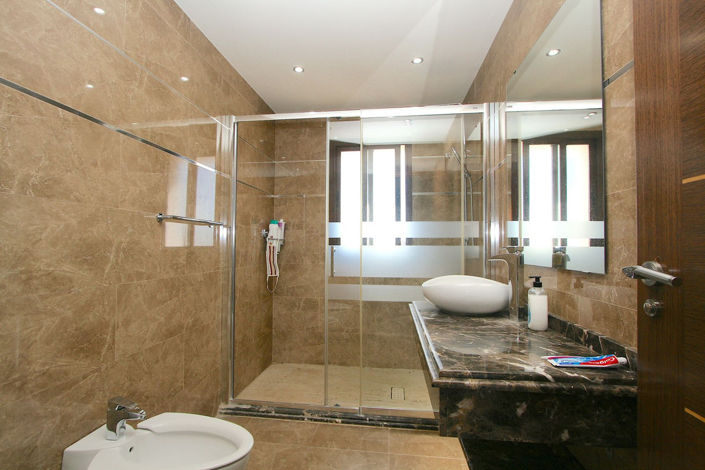 Image No.20-8 Bed Villa for sale