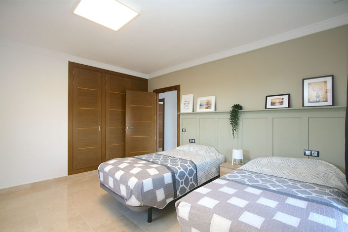 Image No.21-8 Bed Villa for sale