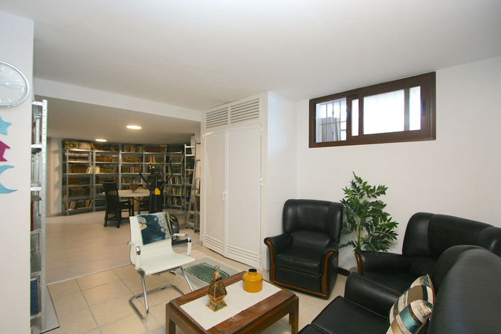 Image No.41-8 Bed Villa for sale