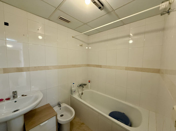 Image No.15-3 Bed Apartment for sale