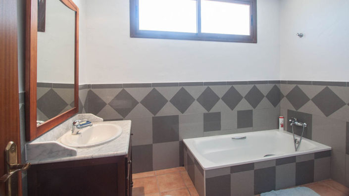 Image No.31-3 Bed Finca for sale