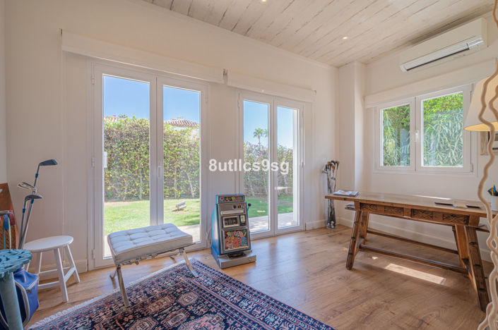 Image No.11-5 Bed Villa for sale