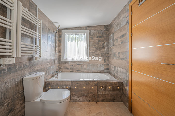 Image No.25-5 Bed Villa for sale