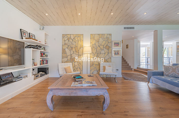 Image No.6-5 Bed Villa for sale