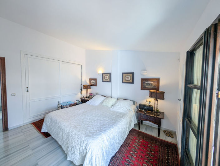 Image No.12-3 Bed Apartment for sale