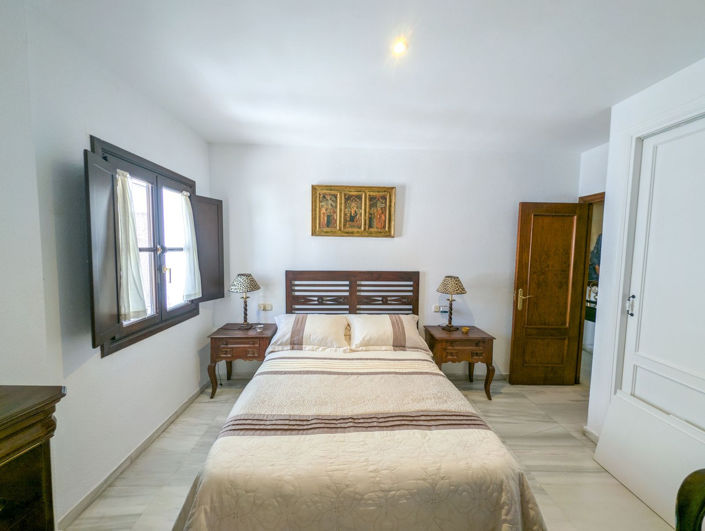 Image No.20-3 Bed Apartment for sale