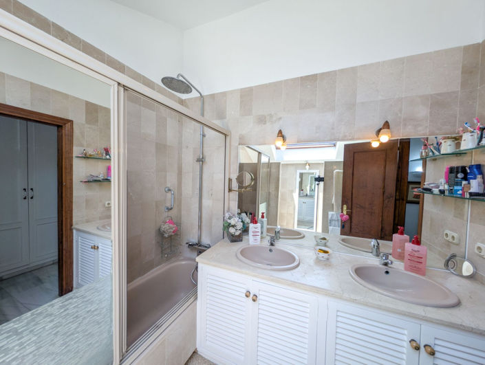 Image No.31-3 Bed Apartment for sale