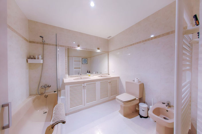 Image No.33-3 Bed Apartment for sale