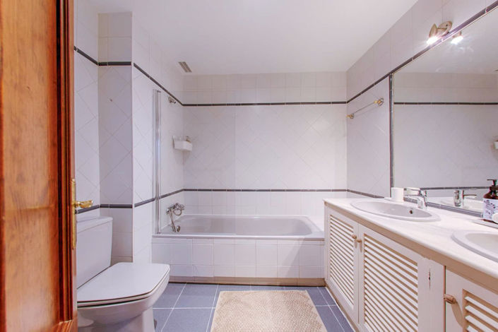 Image No.34-3 Bed Apartment for sale