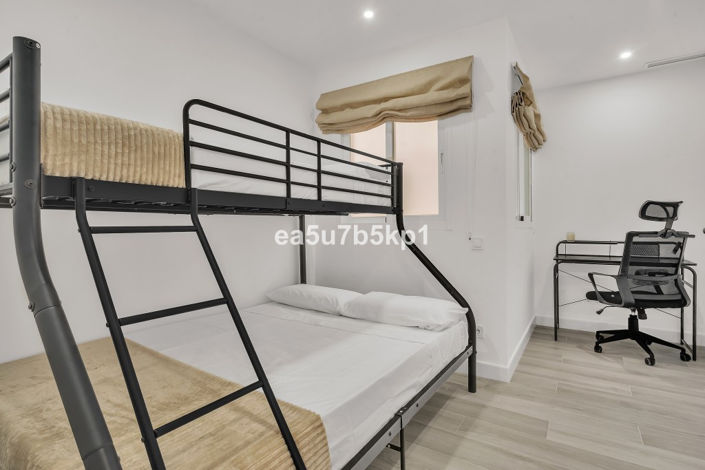 Image No.12-3 Bed Apartment for sale