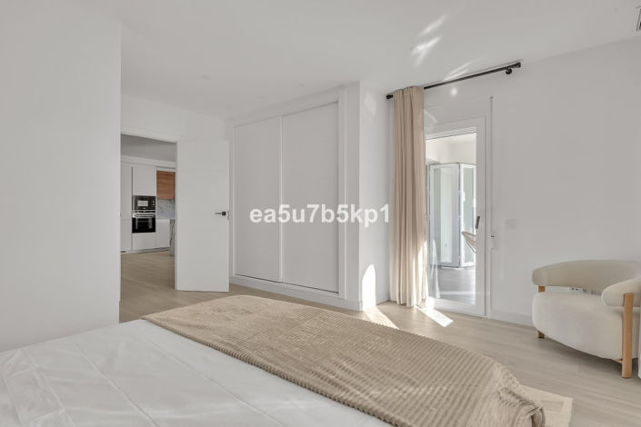 Image No.17-3 Bed Apartment for sale