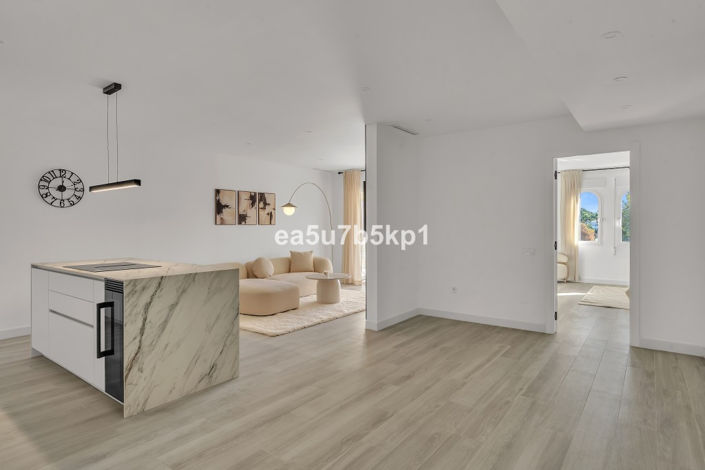 Image No.8-3 Bed Apartment for sale