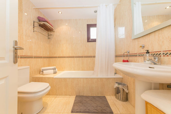 Image No.14-2 Bed Apartment for sale