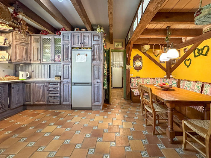 Image No.21-9 Bed Villa for sale