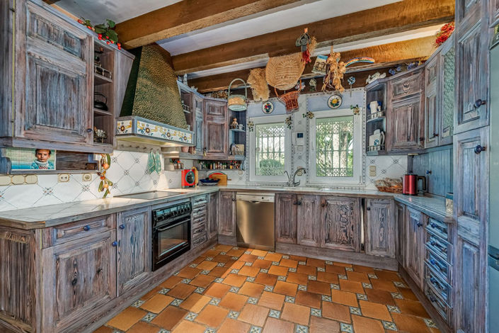 Image No.23-9 Bed Villa for sale