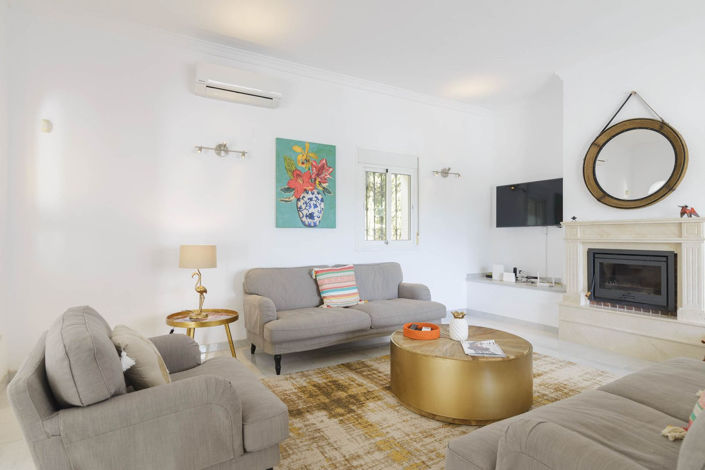 Image No.3-4 Bed Villa for sale