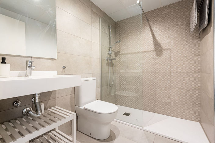 Image No.20-2 Bed Apartment for sale