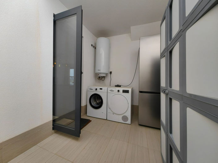 Image No.11-3 Bed Apartment for sale