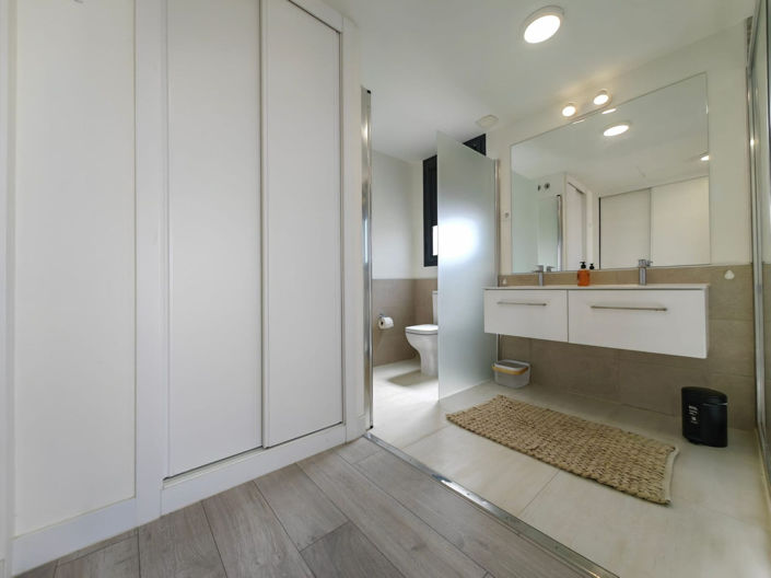 Image No.33-3 Bed Apartment for sale