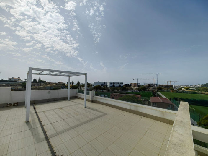 Image No.41-3 Bed Apartment for sale
