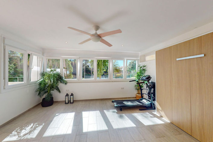 Image No.18-3 Bed Apartment for sale