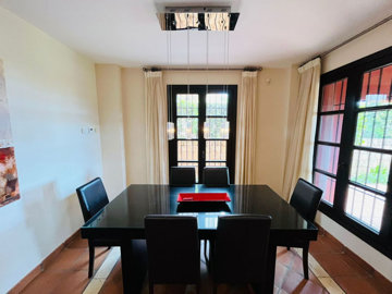 4-c23c0f86247804fa50226aecd8b0b2c8