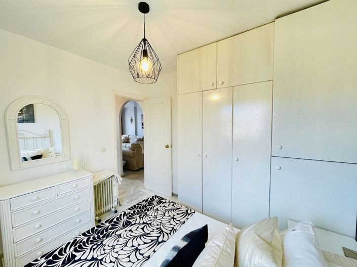 Image No.15-2 Bed Apartment for sale