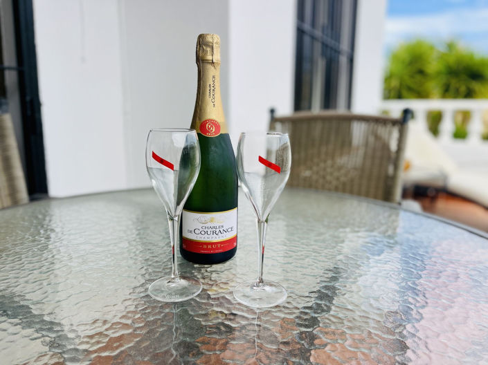 Image No.20-2 Bed Apartment for sale