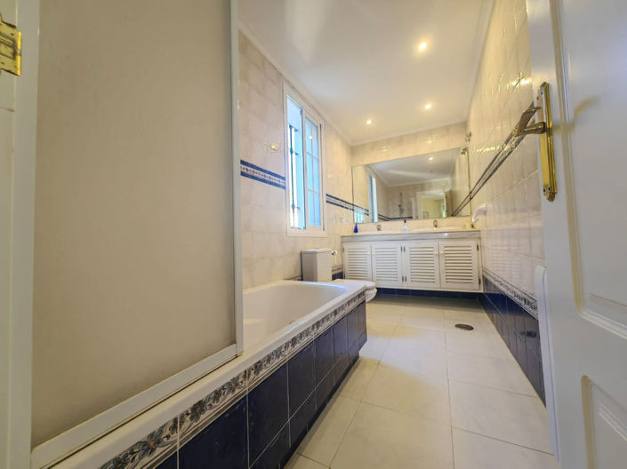 Image No.35-3 Bed Villa for sale