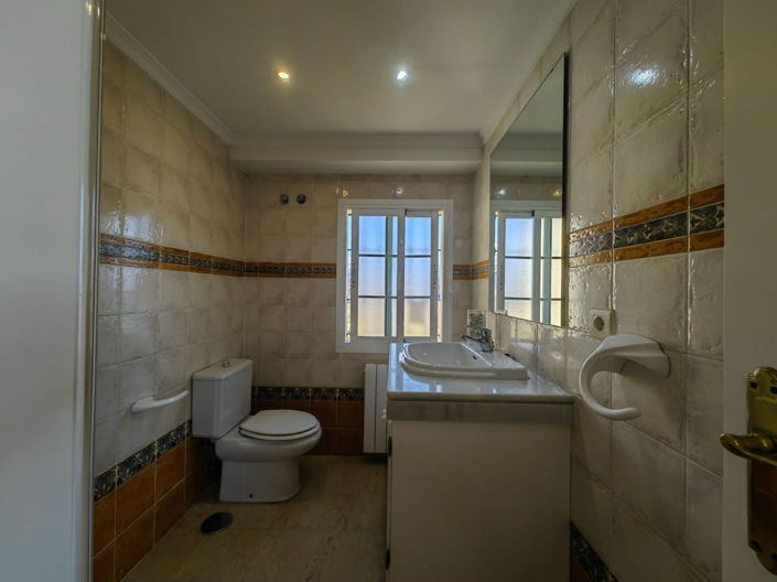 Image No.42-3 Bed Villa for sale