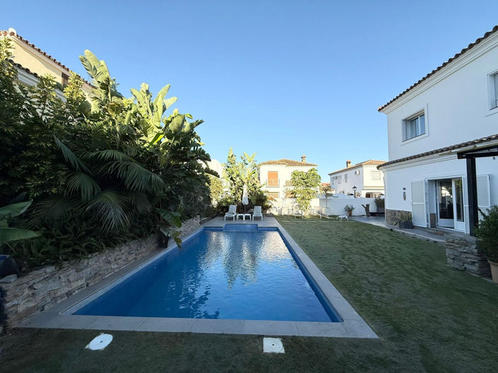 Image No.22-5 Bed Villa for sale