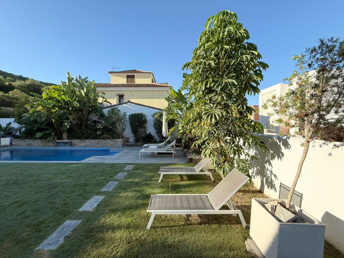 Image No.3-5 Bed Villa for sale