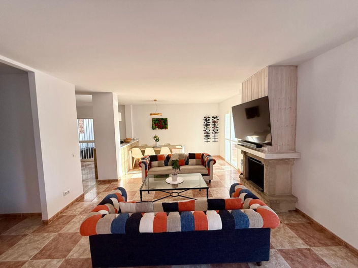 Image No.7-Villa de 4 chambres à vendre à Malaga
