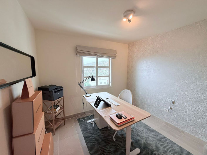 Image No.17-4 Bed Townhouse for sale