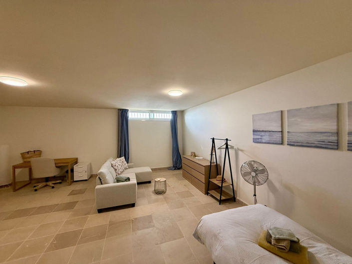 Image No.26-4 Bed Townhouse for sale